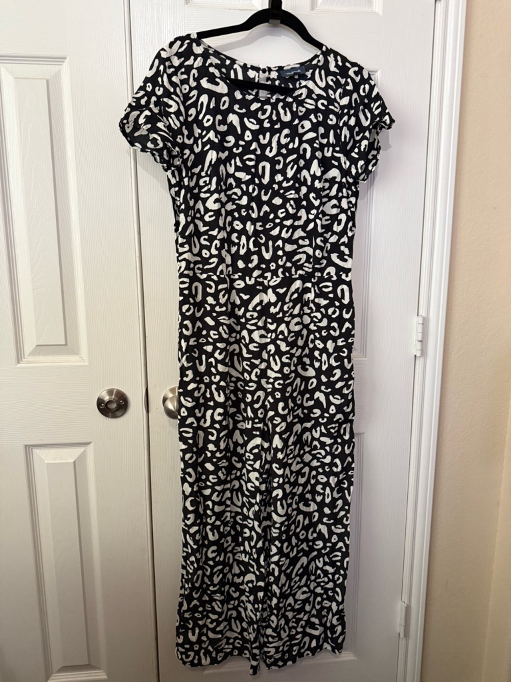 ModCloth Bold notion leopard print jumpsuit size 10